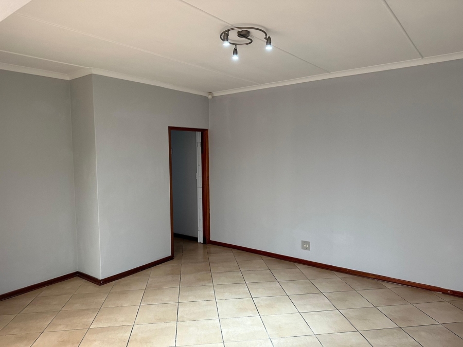 4 Bedroom Property for Sale in Sunrise On Sea Eastern Cape